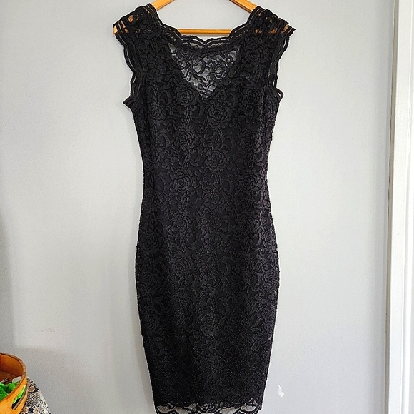 Le Chateau Black Lace Dress - Picture 1 of 8